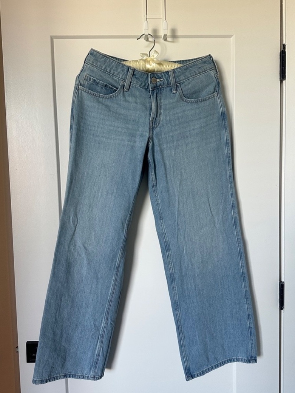 Hollister Low Rise Baggy Jeans